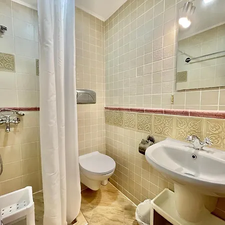 Royal Bay 2 - Private - Bsr - 1 *